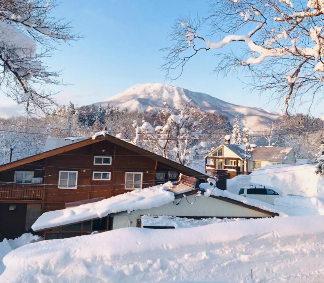 Yado Brodiaea Bed & Breakfast Myoko Ngoại thất bức ảnh